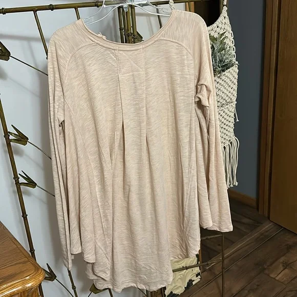 Free People Aria Trapeze long sleeve top in the color Misty Mink. NWT SZ small - Picture 6 of 9